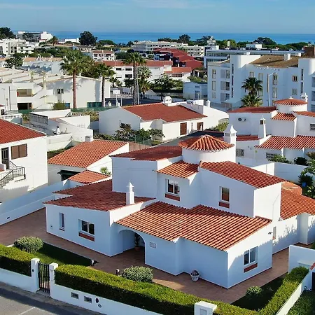 Francella- Relaxing Holidays In An Ideal Location By Dreamvillasalbufeira *