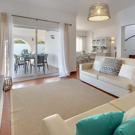 Francella- Relaxing Holidays In An Ideal Location By Dreamvillasalbufeira Villa