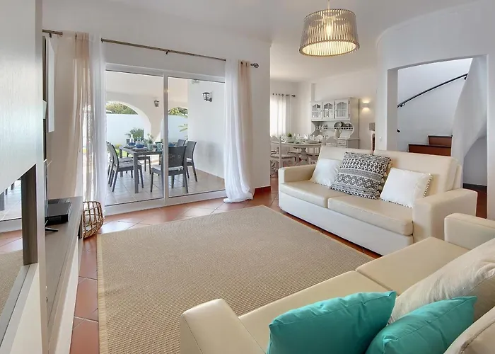 Francella- Relaxing Holidays In An Ideal Location By Dreamvillasalbufeira וילה